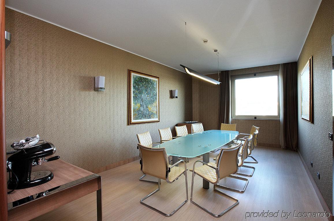 Thotel Lamezia Lamezia Terme Extérieur photo
