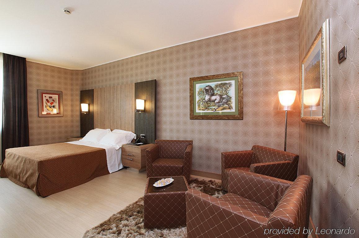 Thotel Lamezia Lamezia Terme Extérieur photo